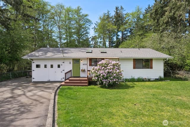 Property photo for 655 Mt Olympus Avenue Se, Ocean Shores