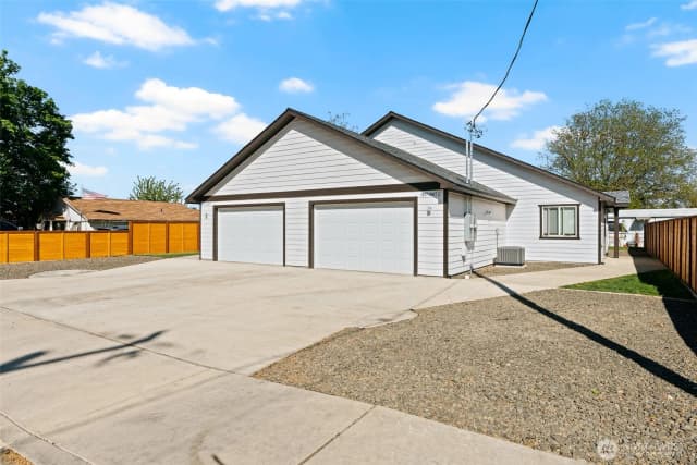Property photo for 1917 Landon Avenue #1 & 2, Union Gap photo 3