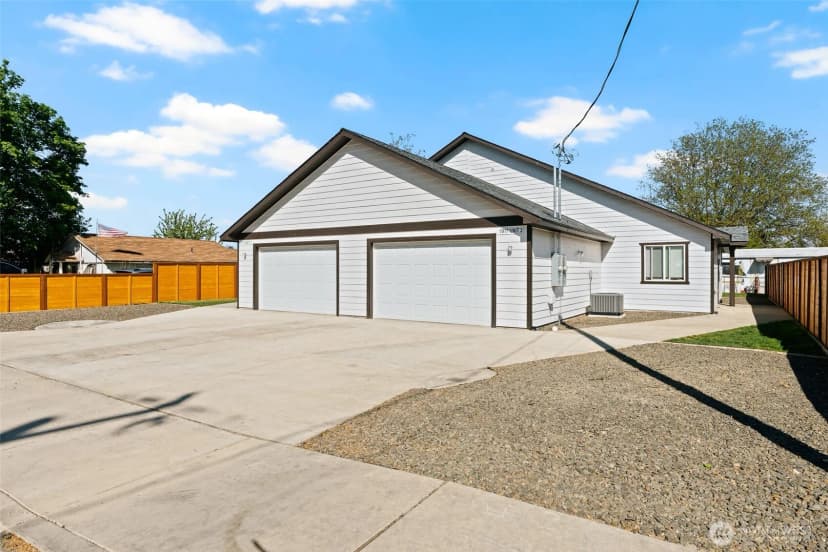 Property photo for 1917 Landon Avenue #1 & 2, Union Gap photo 3