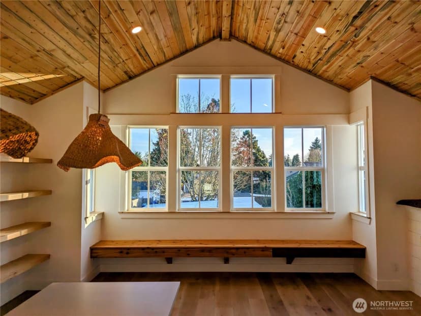Property photo for 6006 49th Avenue Sw, Seattle photo 3