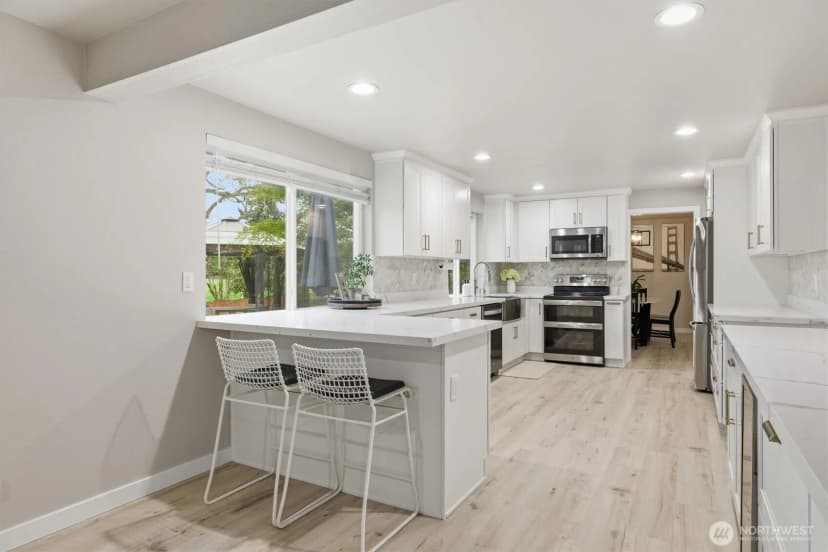 Property photo for 8410 Zircon Drive Sw, Lakewood photo 12