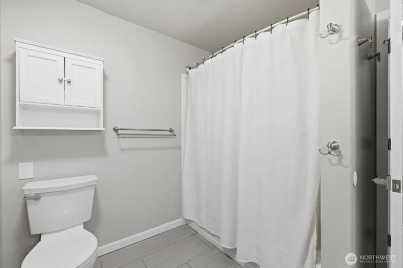 Property photo for 8410 Zircon Drive Sw, Lakewood photo 26