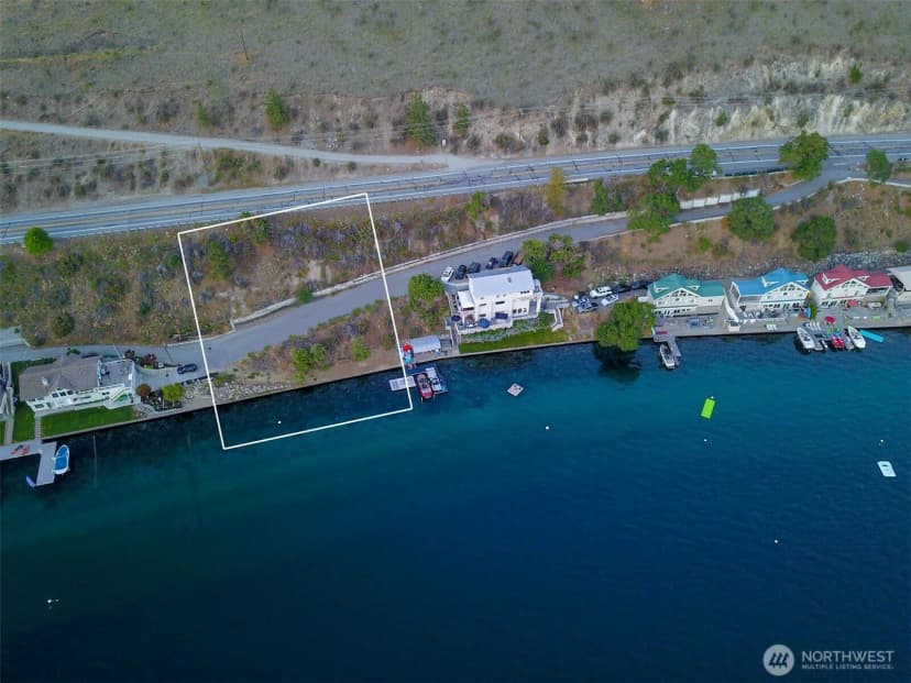 Property photo for 2650 S Lakeshore Road, Chelan photo 2