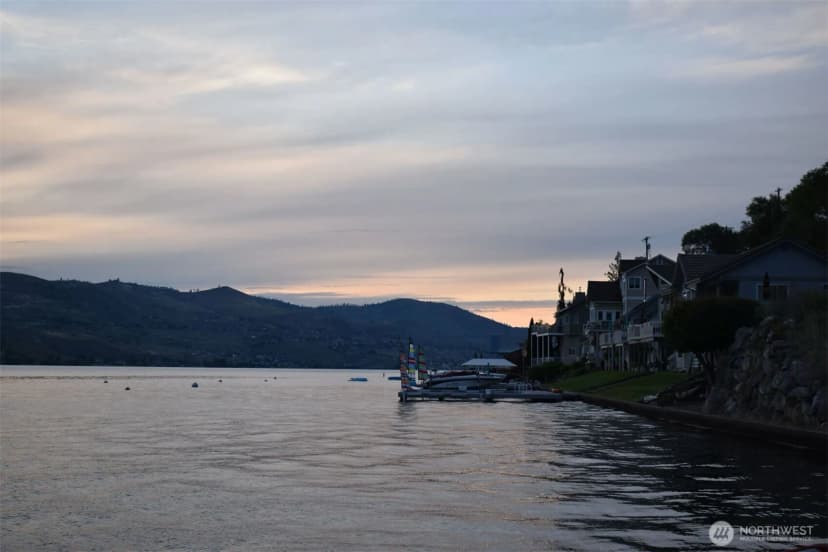 Property photo for 2650 S Lakeshore Road, Chelan photo 9