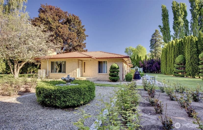 Property photo for 1720 Road 20 Nw, Soap Lake photo 13
