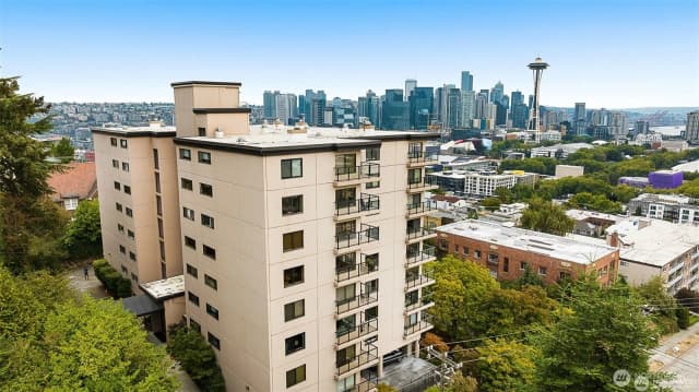 Property photo for 100 Ward Street #104, Seattle photo 2