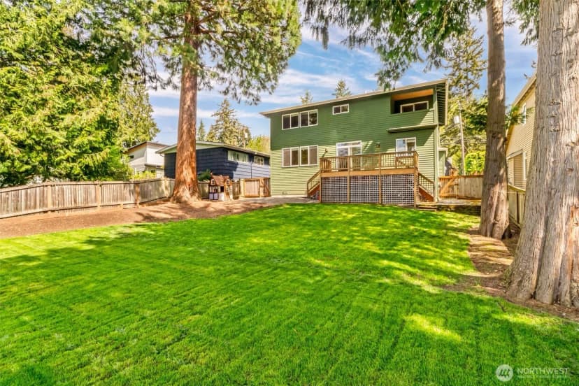 Property photo for 11339 40th Avenue Ne, Seattle photo 32