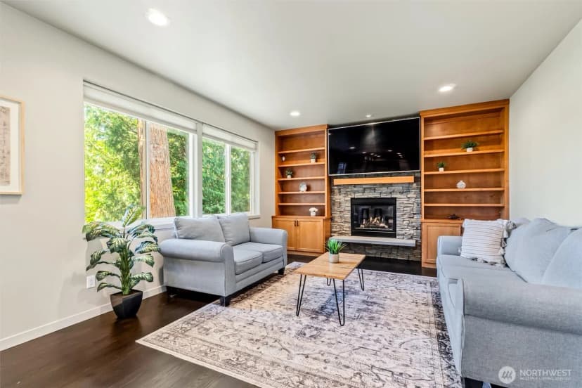 Property photo for 11339 40th Avenue Ne, Seattle photo 9