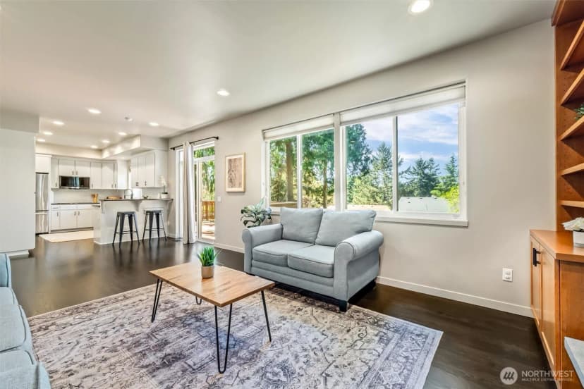 Property photo for 11339 40th Avenue Ne, Seattle photo 4