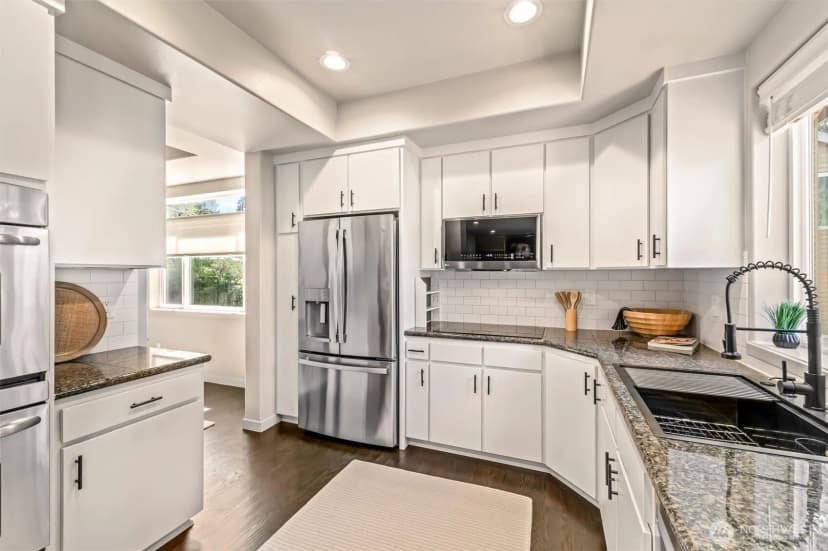 Property photo for 11339 40th Avenue Ne, Seattle photo 6