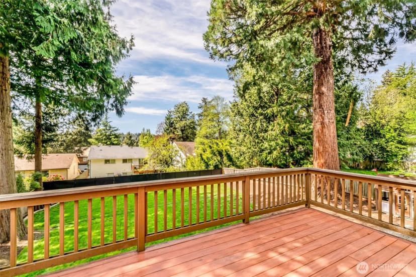 Property photo for 11339 40th Avenue Ne, Seattle photo 30