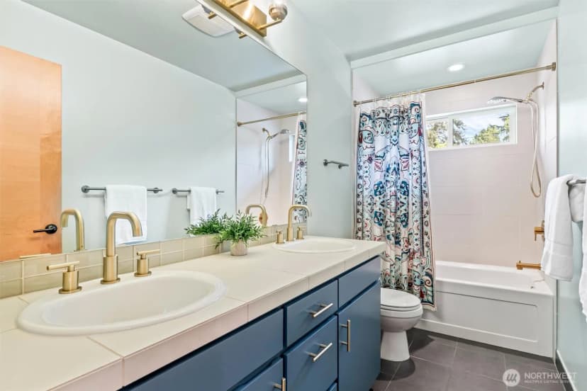 Property photo for 11339 40th Avenue Ne, Seattle photo 22