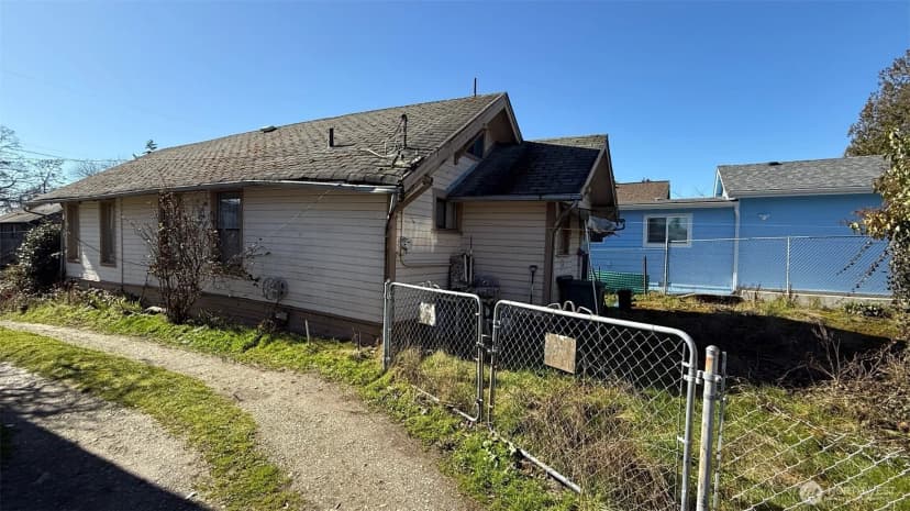 Property photo for 4816 S Chicago Street, Seattle photo 7