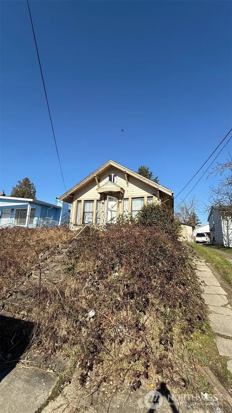 Property photo for 4816 S Chicago Street, Seattle photo 8