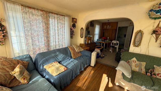 Property photo for 4816 S Chicago Street, Seattle photo 2