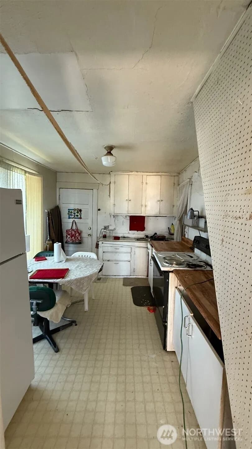 Property photo for 4816 S Chicago Street, Seattle photo 5