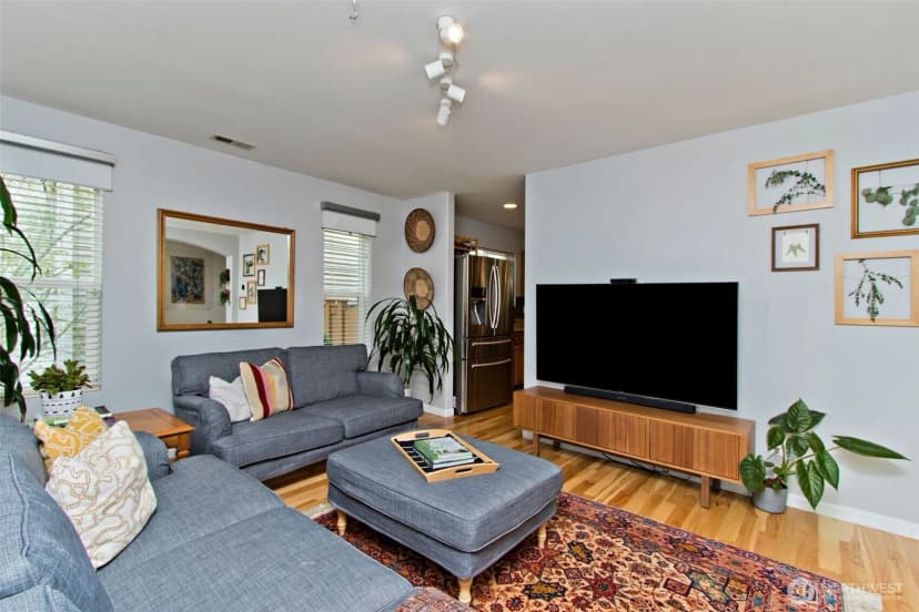 Property photo for 8926 Weiting Avenue Se, Snoqualmie photo 4