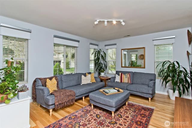 Property photo for 8926 Weiting Avenue Se, Snoqualmie photo 5