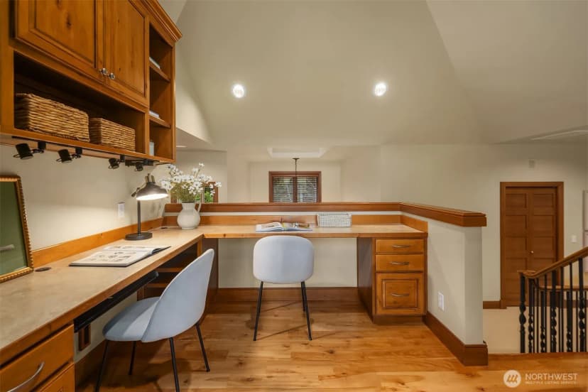 Property photo for 2457 204th Terrace Ne, Sammamish photo 27