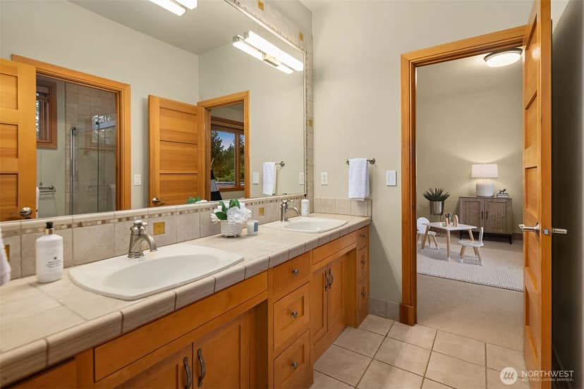 Property photo for 2457 204th Terrace Ne, Sammamish photo 30