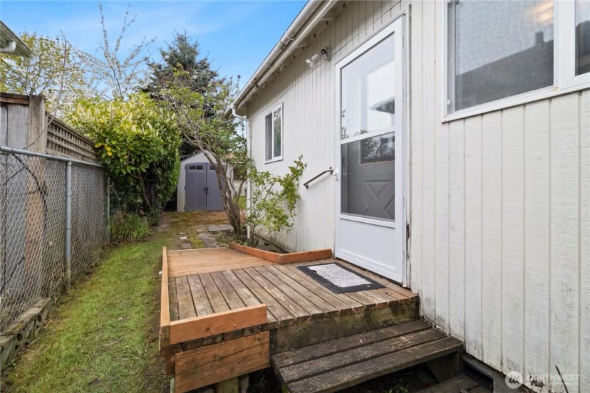 Property photo for 2431 Franklin Street, Bellingham photo 17