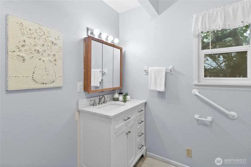 Property photo for 2431 Franklin Street, Bellingham photo 15
