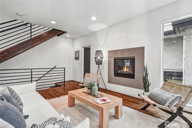 Property photo for 8297 5th Avenue Ne, Seattle photo 4