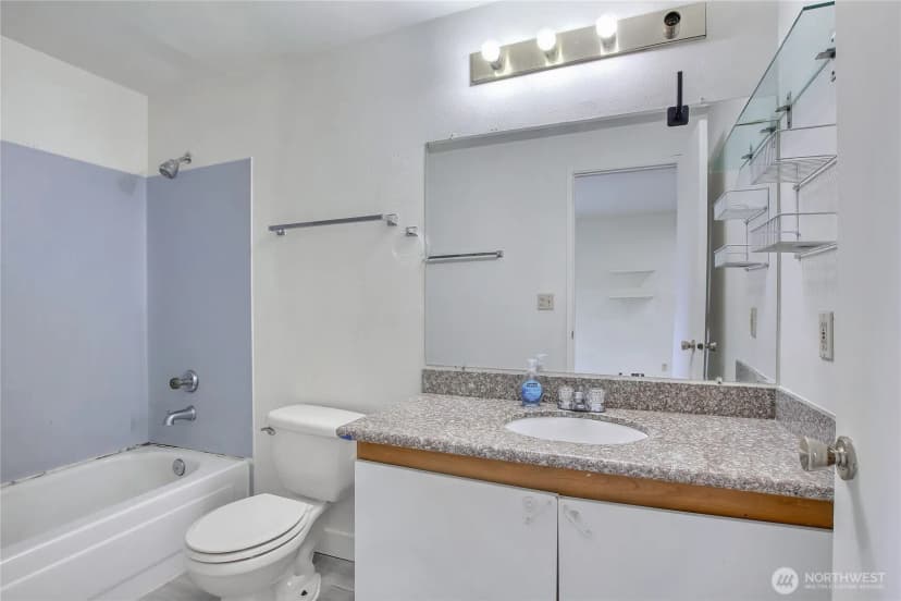 Property photo for 29645 18th Avenue S #c204, Federal Way photo 9