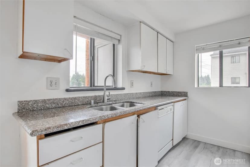 Property photo for 29645 18th Avenue S #c204, Federal Way photo 6