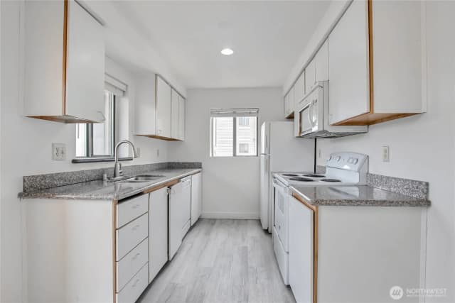 Property photo for 29645 18th Avenue S #c204, Federal Way photo 5