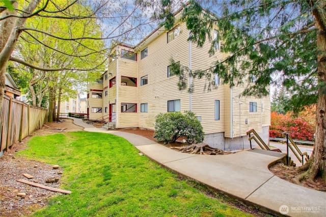 Property photo for 29645 18th Avenue S #c204, Federal Way photo 2