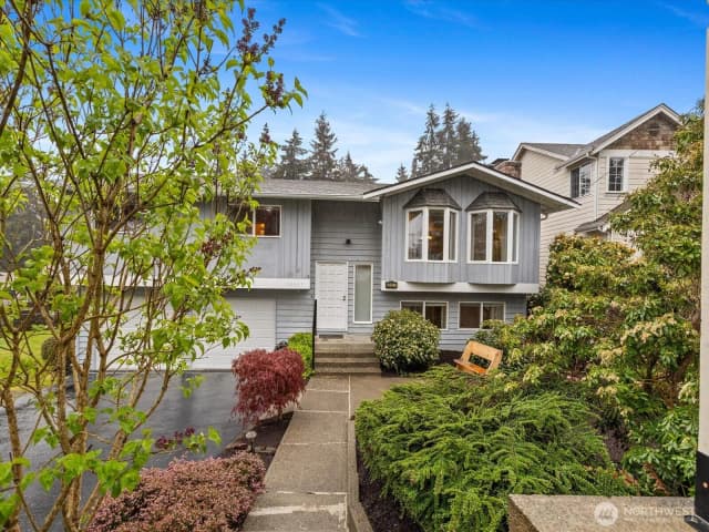 Property photo for 22427 82 Ave W, Edmonds photo 2