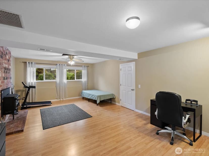 Property photo for 22427 82 Ave W, Edmonds photo 24