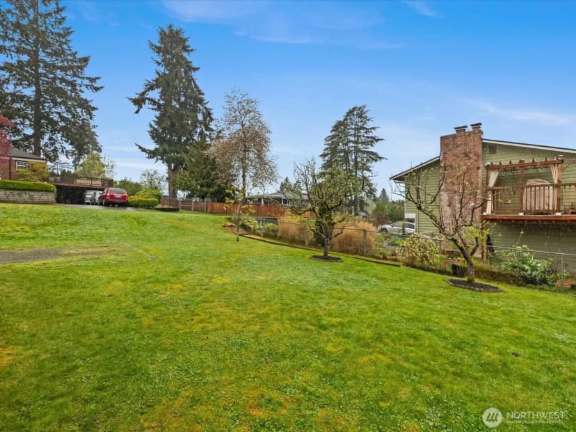 Property photo for 22427 82 Ave W, Edmonds photo 28