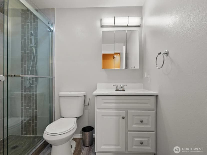 Property photo for 22427 82 Ave W, Edmonds photo 15