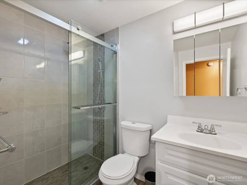 Property photo for 22427 82 Ave W, Edmonds photo 14