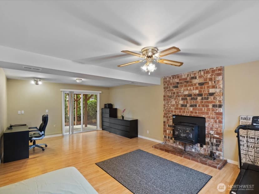 Property photo for 22427 82 Ave W, Edmonds photo 22