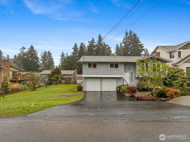 Property photo for 22427 82 Ave W, Edmonds photo 3
