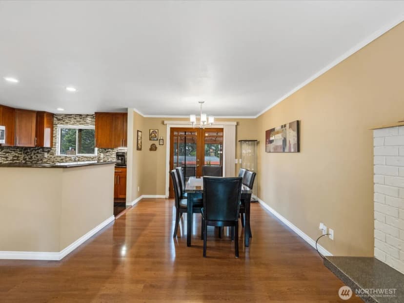 Property photo for 22427 82 Ave W, Edmonds photo 9