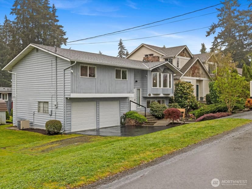 Property photo for 22427 82 Ave W, Edmonds photo 29