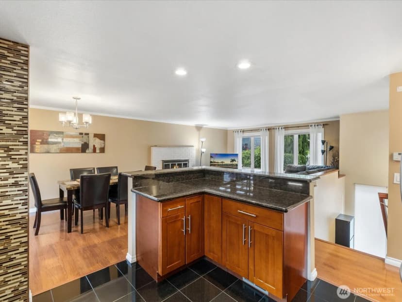 Property photo for 22427 82 Ave W, Edmonds photo 8