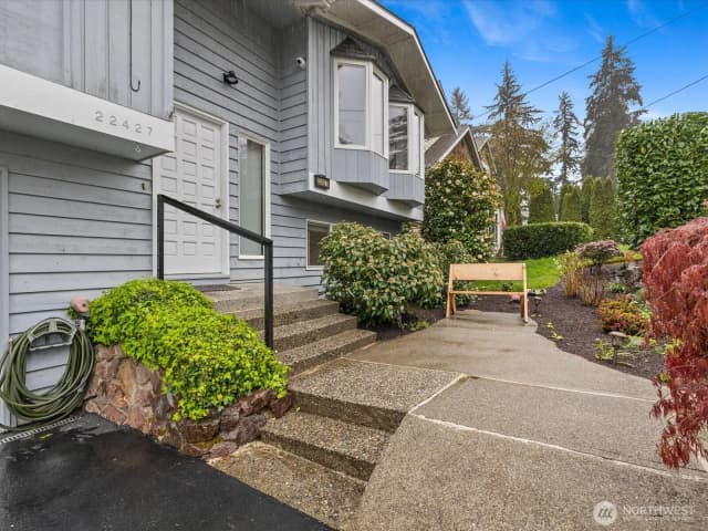 Property photo for 22427 82 Ave W, Edmonds