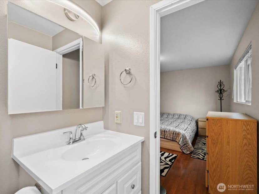 Property photo for 22427 82 Ave W, Edmonds photo 20