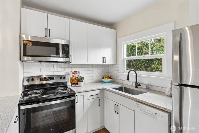 Property photo for 1008 Frederick Street Se, Olympia photo 6