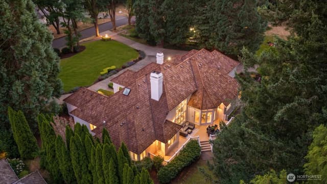 Property photo for 19212 Ne 149th Street, Woodinville photo 3
