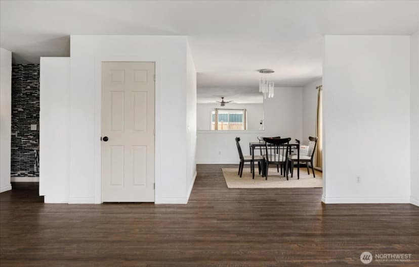 Property photo for 1853 Sw Olive St. #st., Oak Harbor photo 5