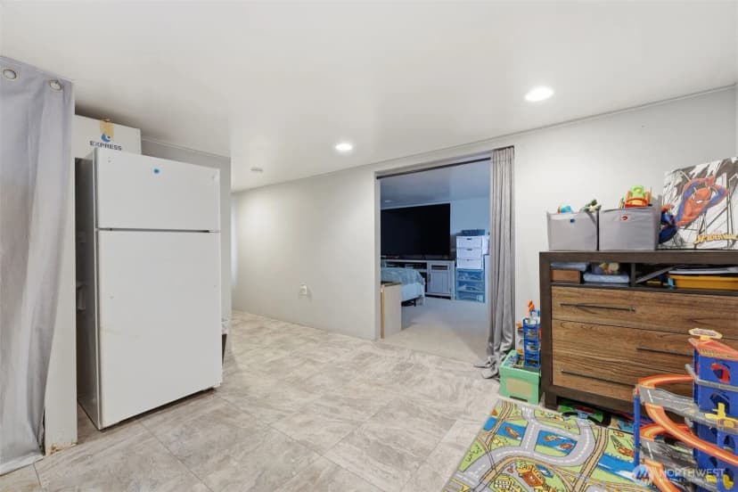 Property photo for 128 N Wehe Avenue, Pasco photo 13