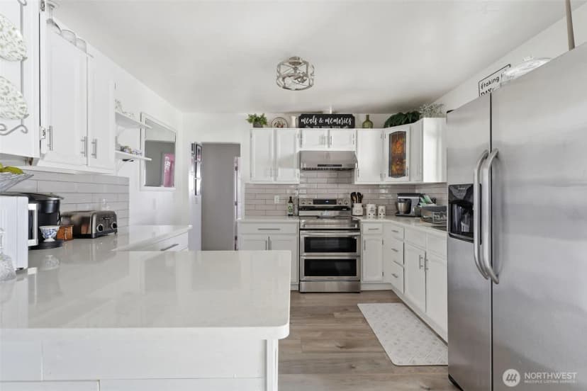 Property photo for 128 N Wehe Avenue, Pasco photo 6