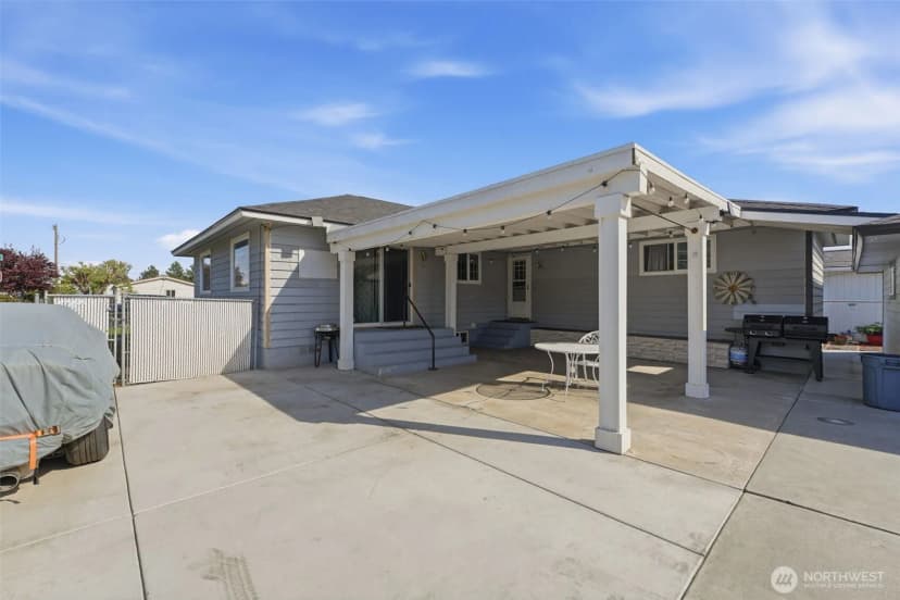 Property photo for 128 N Wehe Avenue, Pasco photo 25