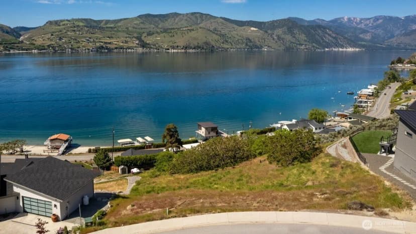 Property photo for 209 Apple Avenue, Chelan